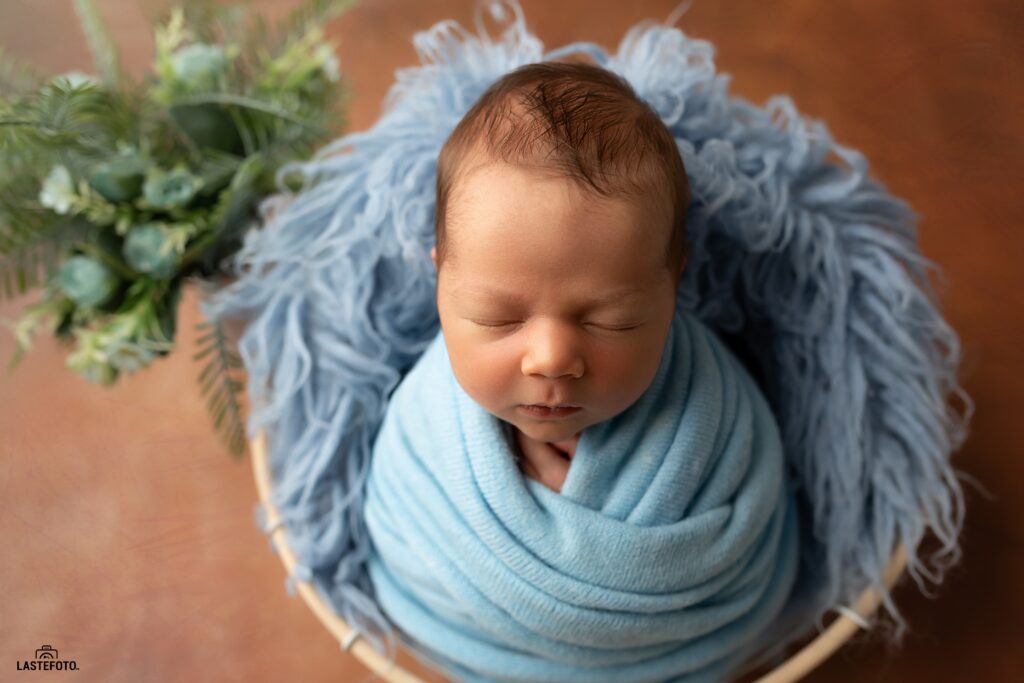 How Does a Newborn Photographer Work How Does a Newborn Photographer Work 3 important things to consider 3