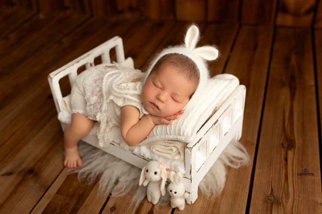 Baby Photographer Things to Consider When Choosing a Newborn Photographer 3