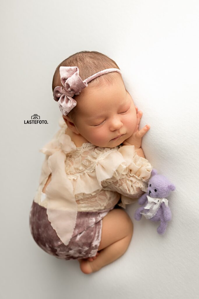 Baby Photographer Things to Consider When Choosing a Newborn Photographer 5