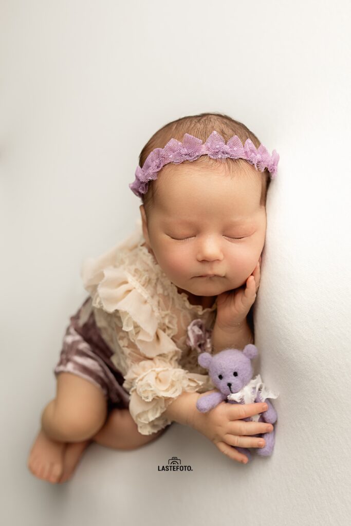 Baby Photographer Things to Consider When Choosing a Newborn Photographer 6